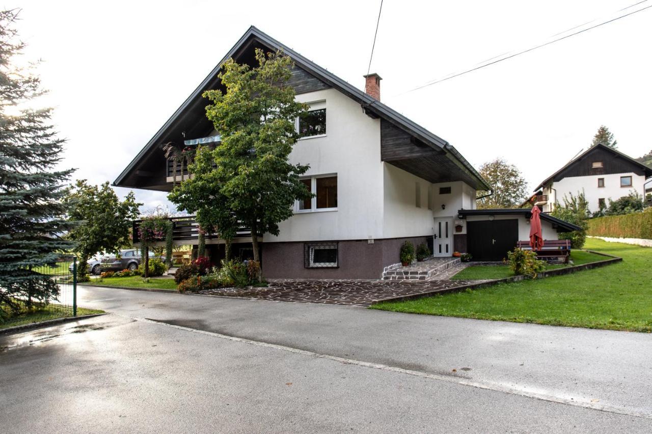 Honey Apartments Zirovnica Exterior foto